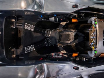 Bolid F1 Lewisa Hamiltona na aukcji
